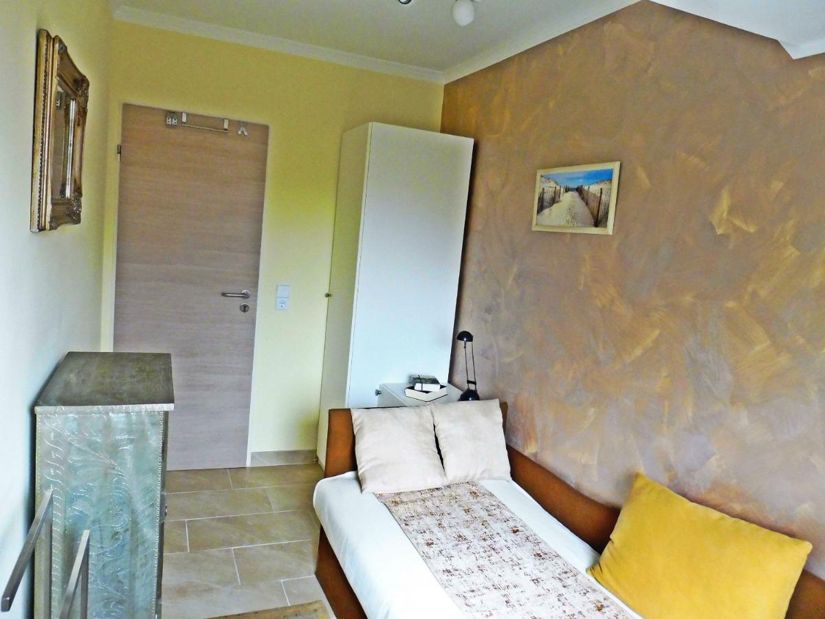 Apartment 4-zimmer-ferienwohnung Deichwiese In / 3 Schlafzimmer / Garten / 2 - 5 Pers Westerland